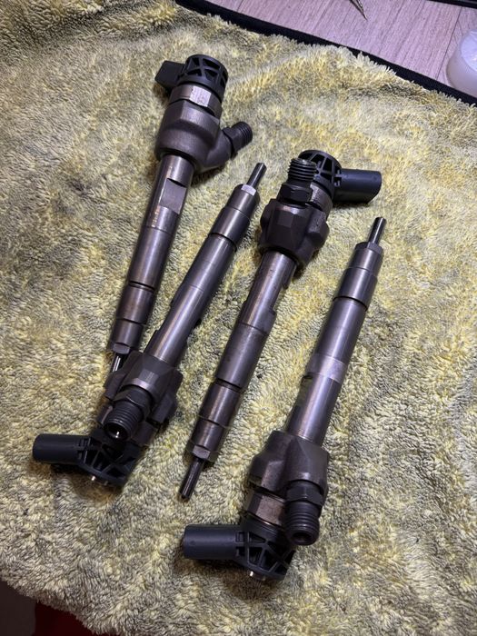 Injectoare bmw n47 2.0d f10 , f30 etc