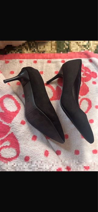 Черные туфли замшевые