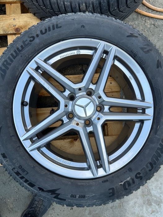 Джанти с Гуми 235/55R17 Mercedes