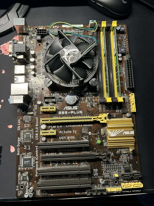 Комплект две дънни платки с процесор интел 4та генерация и рам!