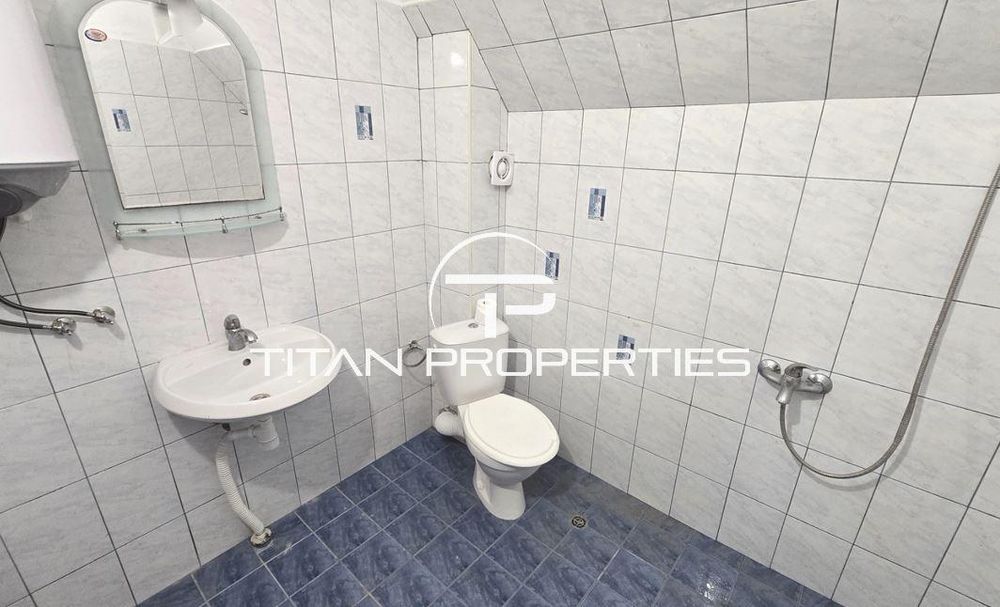 Дава се под наем Четиристаен апартамент в Варна, Бриз - 130 кв.м за 700 € - Снимка #10