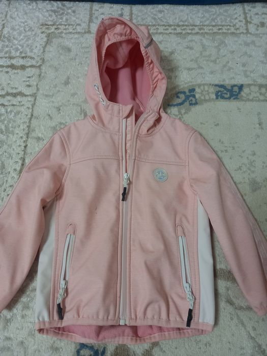 Продам детские куртки размер 92-110
