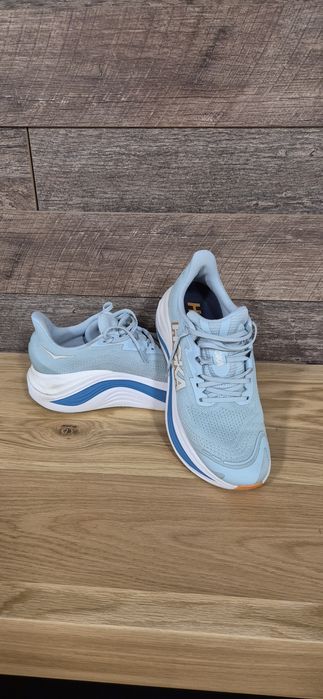 Hoka Skyward X [ 42 2/3 ], aproape noi