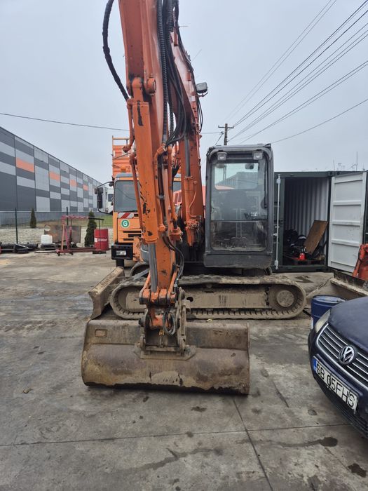 Vand excavator Hitaki 8,5 tone