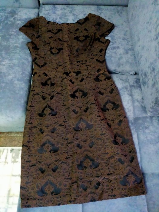 Продам женские платья