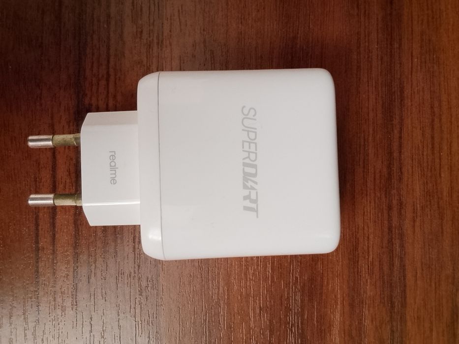 Зарядка для телефона оригинал redmi цена 4000 теңге торг уместен.