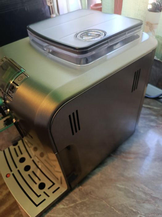 Espressor: Saeco syntia