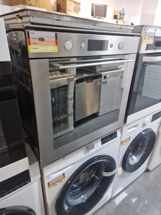 Фурна за вграждане Whirlpool 72 литра Пиролиза