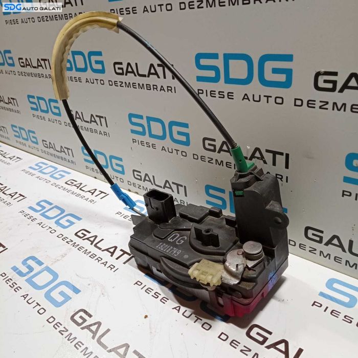 Broasca Incuietoare pentru Usa Portiera Dreapta Fata Opel Zafira B 2005 - 2014 Cod 13210749 13128112 [B1435]