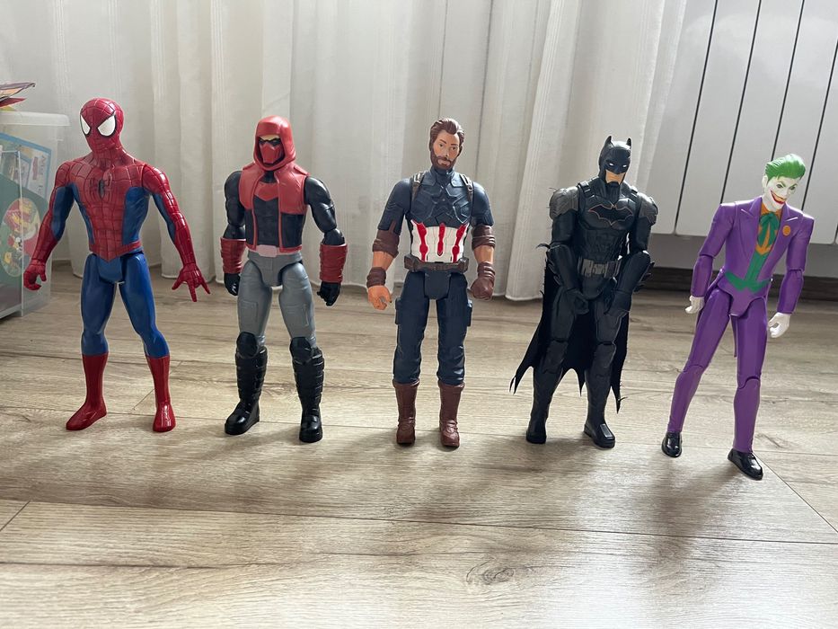 Figurine supereroi