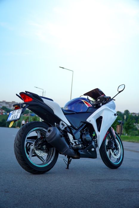 Honda cbr250r din 2012, modelul cu abs