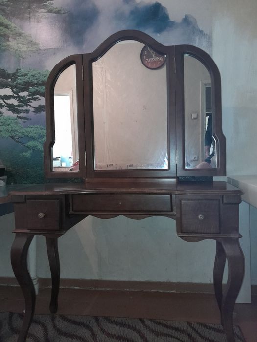 трюмо в хорошем состоянии