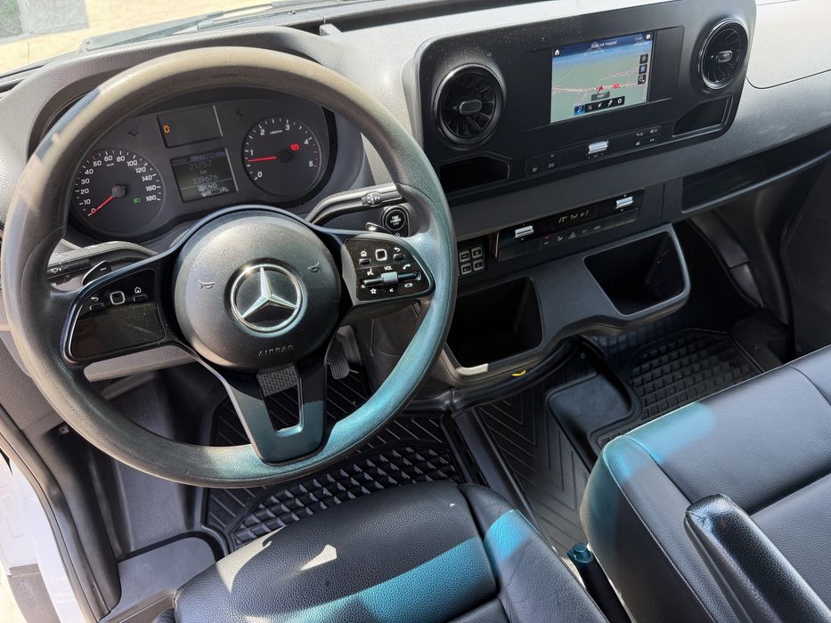 Mercedes Sprinter 519 CDI 3.0 V6 2020 Cat. B 3.500 kg Lift Dhollandia 750 kg 419 518 iveco
