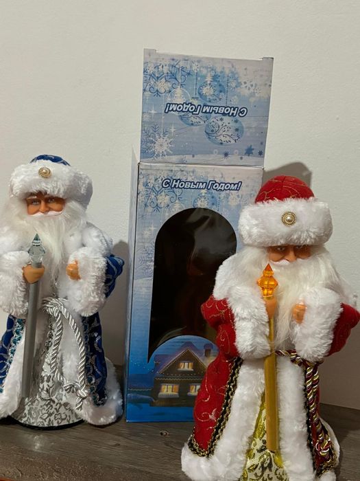 Музыкальный Дед мороз 30см