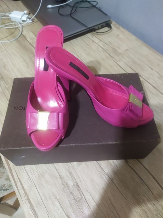 Шлёпки женские на каюлуке