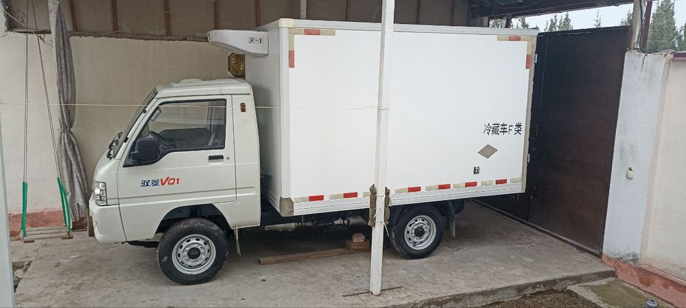 Сотилади, янги рефрежатор,  3 тонналик фотон, 1.5 форланд 
2та Фотон 3