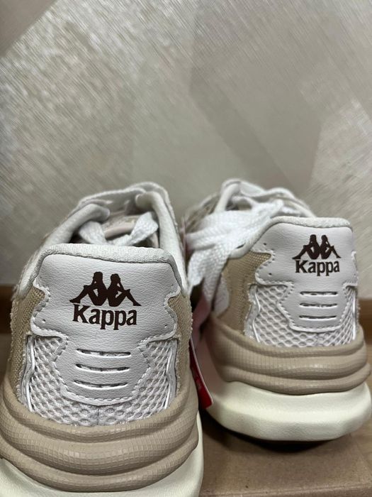 Женские кроссовки kappa