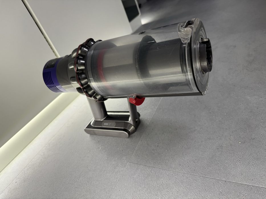 Aspirator dyson v10