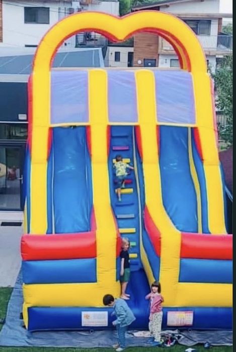 Topogan gonflabil mare de inchiriat la copii pentru evenimente