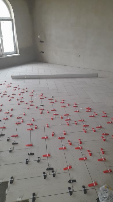 Executam lucrări de construcții interioare si exterioare