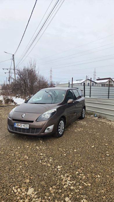 Inchiriere auto  Renault Grand Scenic 7 locuri