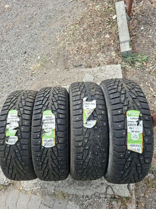 Продам шины 235/70/16 нокиа