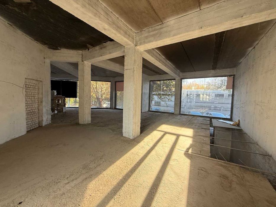 Продается помещения 600м2 на Чиланзаре Ц квартал SH83