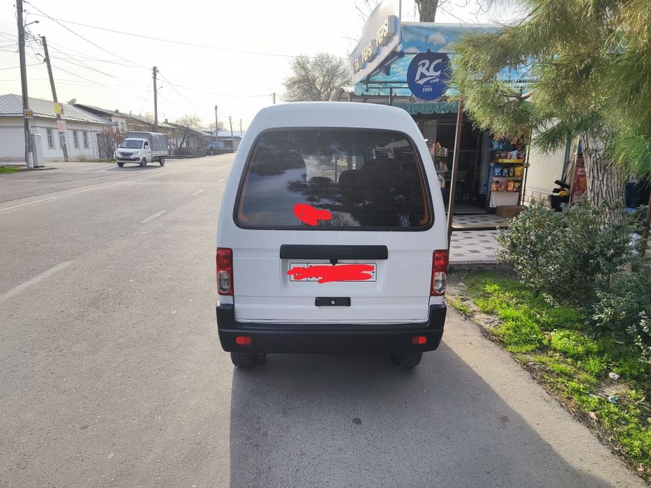 Chevrolet damas delux