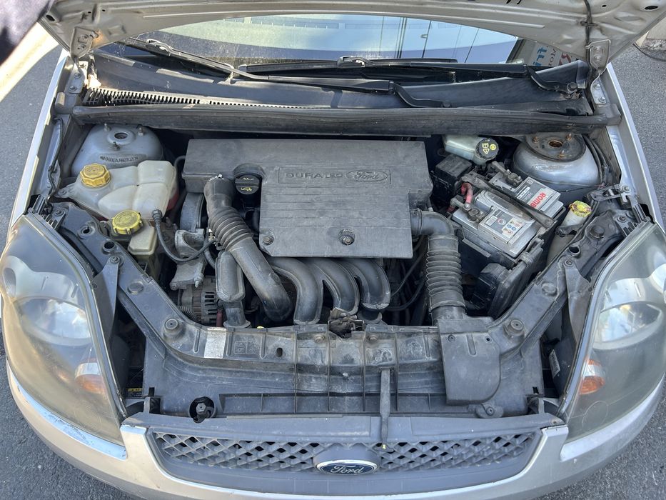 Vand Ford Fiesta 1.4 benzina 2008