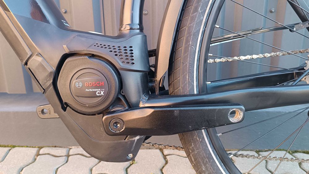 Bicicleta electrica, e-bike second hand CUBE Katmandu PRO M