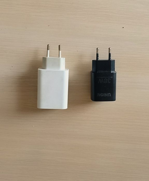 Блок для зарядки 2 штуки
