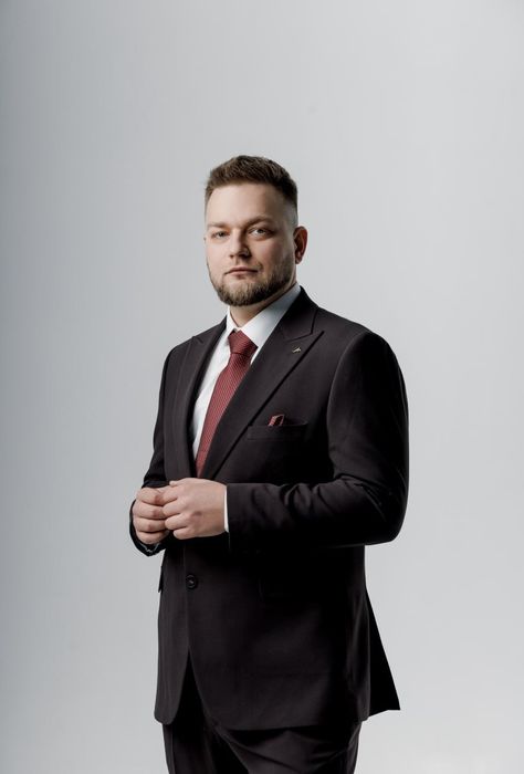 Ведущий  Уральск/Аксай