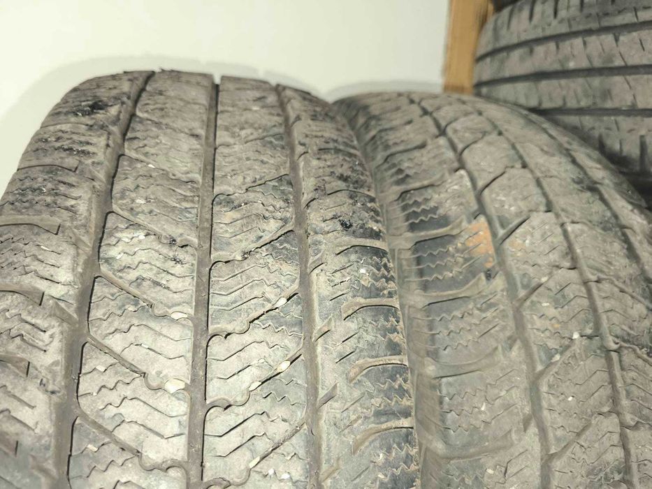 2 броя зимни гуми за бус SEMPERIT VAN GRIP-3 215/65 R16