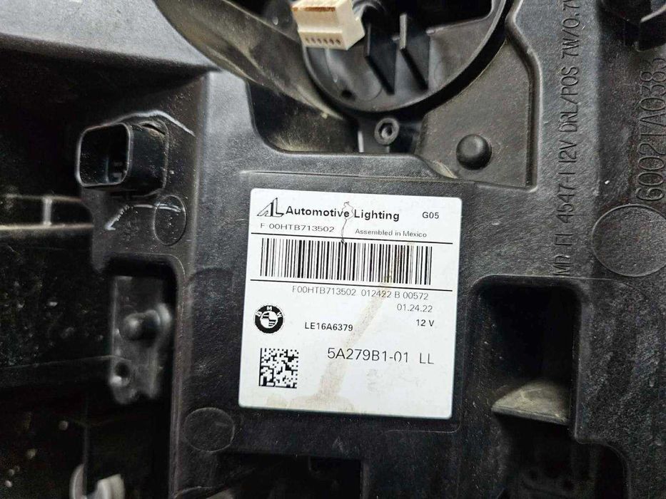Ляв фар за BMW X5 G05 X6 G06  в отлично състояние.