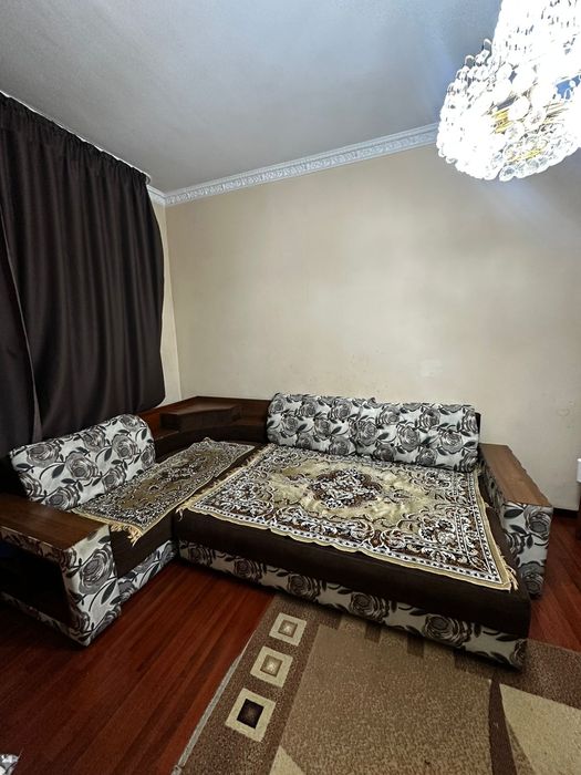 Диван раскладной в хорошем состояний