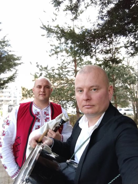 Извеждане на младоженци!Плюс оркестър с бузуки