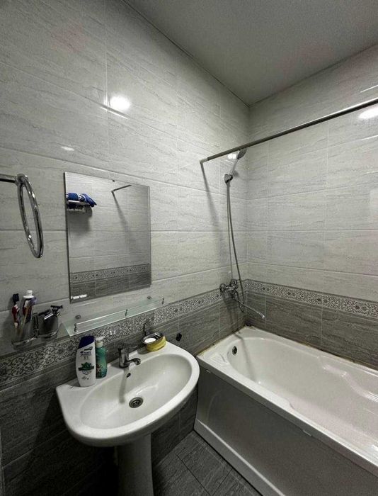 Сдаётся квартира с авторским ремонтом на Мирабаде, ор-р: ЦУМ