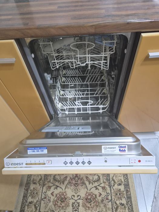 Кухонный гарнитур с техникой