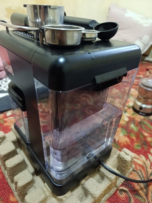 Кофемашина(кофеварка)
