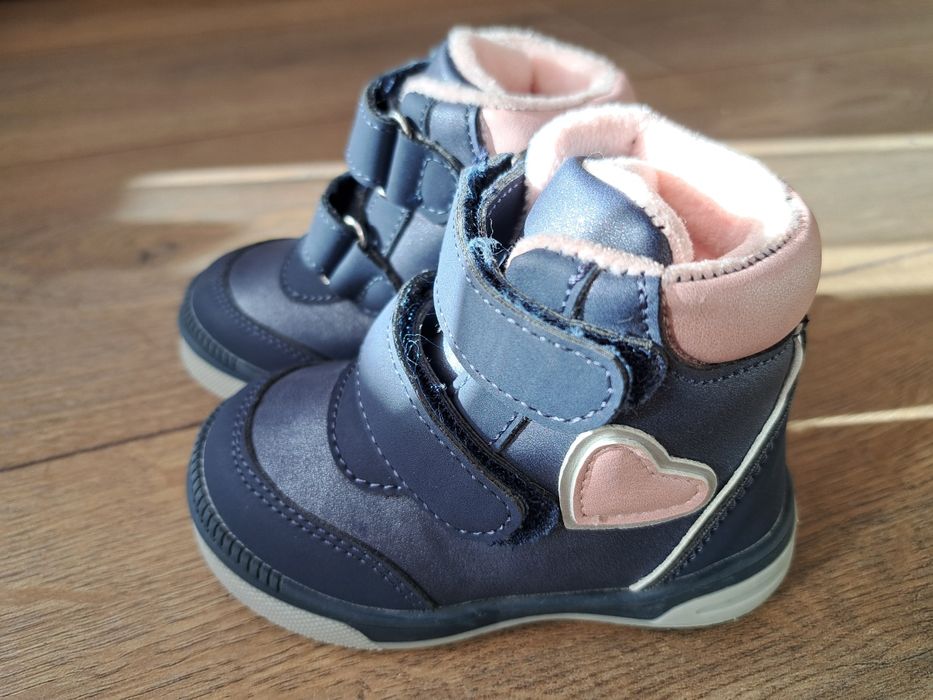 Комплект зимен гащеризон, размер 80-86 и зимни боти, размер 20