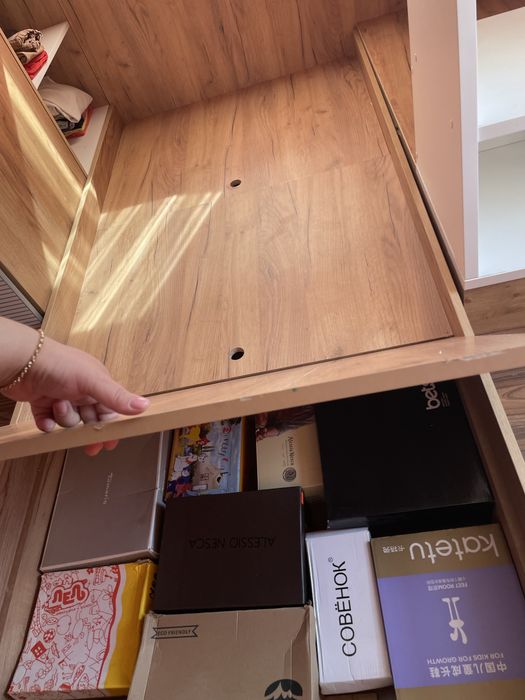 Двухъярусная кровать