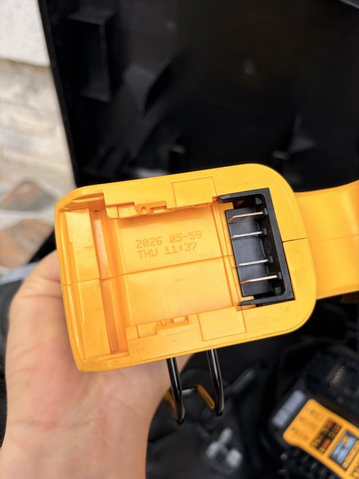Pistol cuie beton Dewalt 2026
