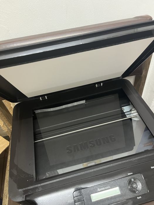 Принтер/скенер Samsung Xpress M2070