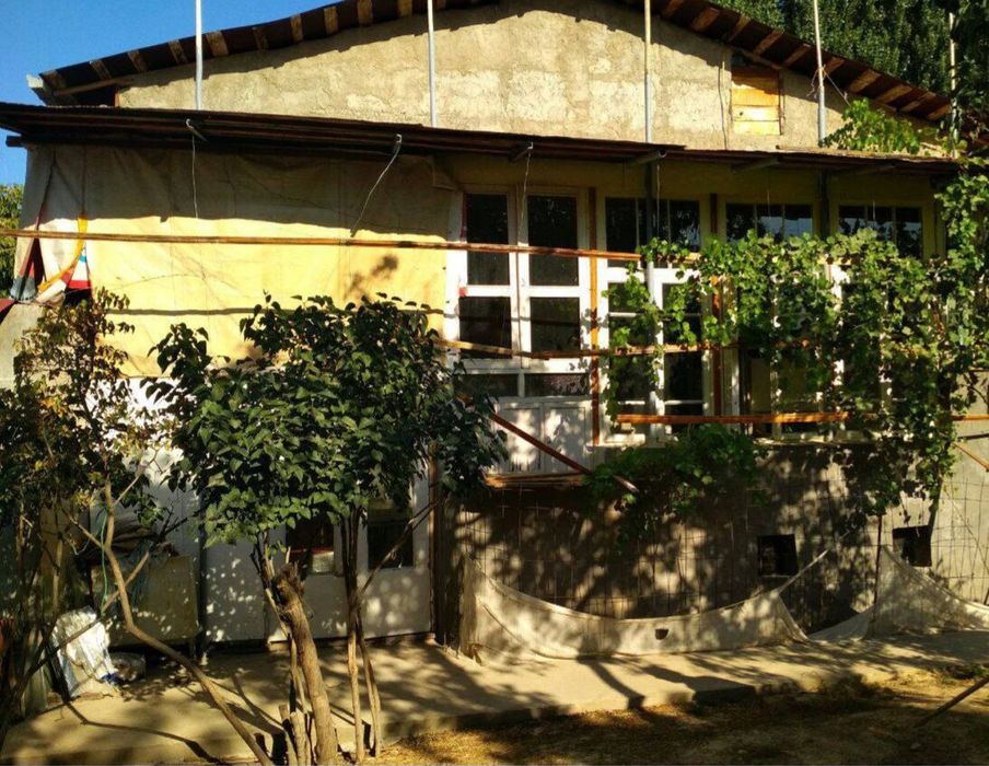 Срочно Продается земля с домом Назарбек