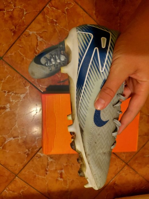 Ghete de fotbal nike mercurial cu crampoane de fier