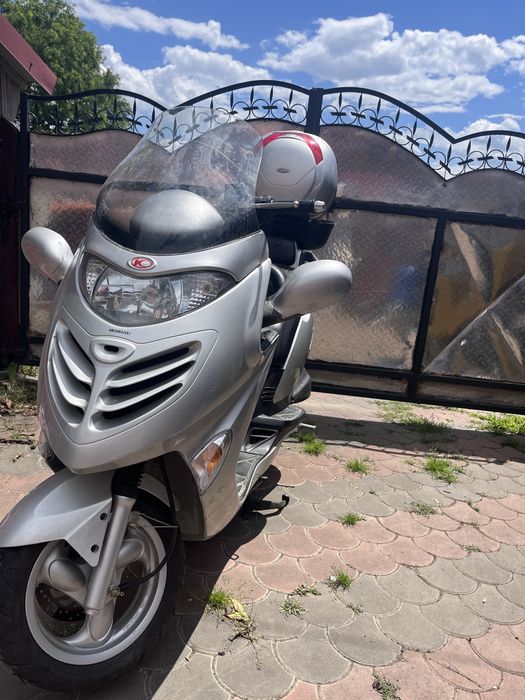Vând scuter Kymco Dink 150