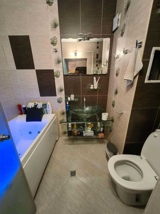 Дава се под наем Тристаен апартамент в София, Витоша - 90 кв.м за 850 € - Снимка #8