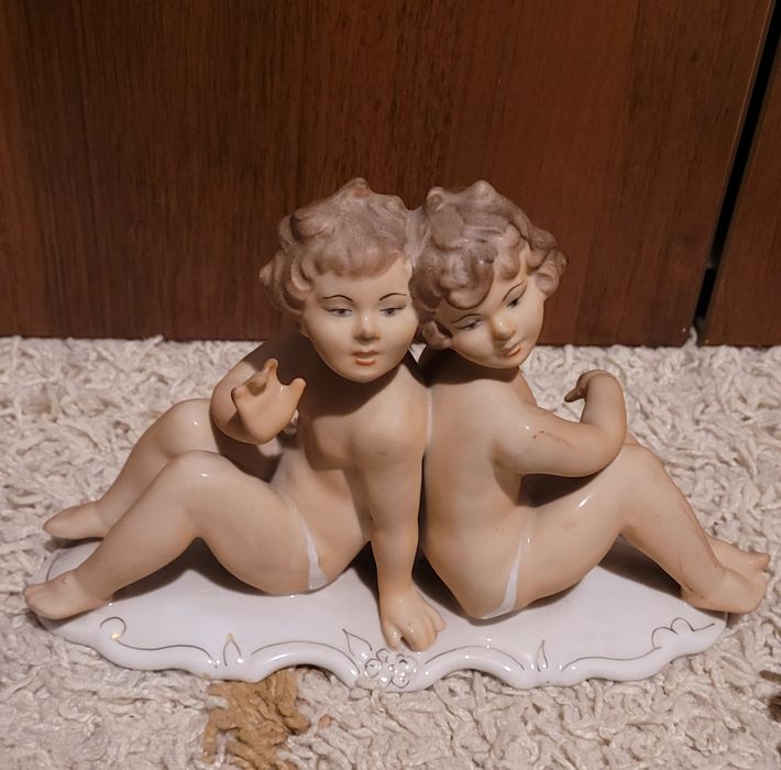 Bibelou ARPO Curtea de Argeș – gemene / îngerași – porțelan vintage