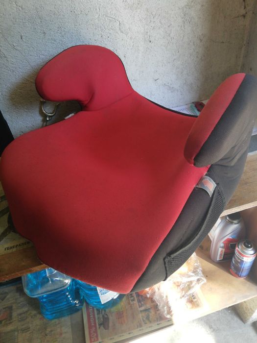 Детска седялка за кола