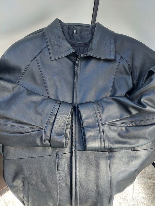 Дамско кожено яке от естествена агнешка кожа.